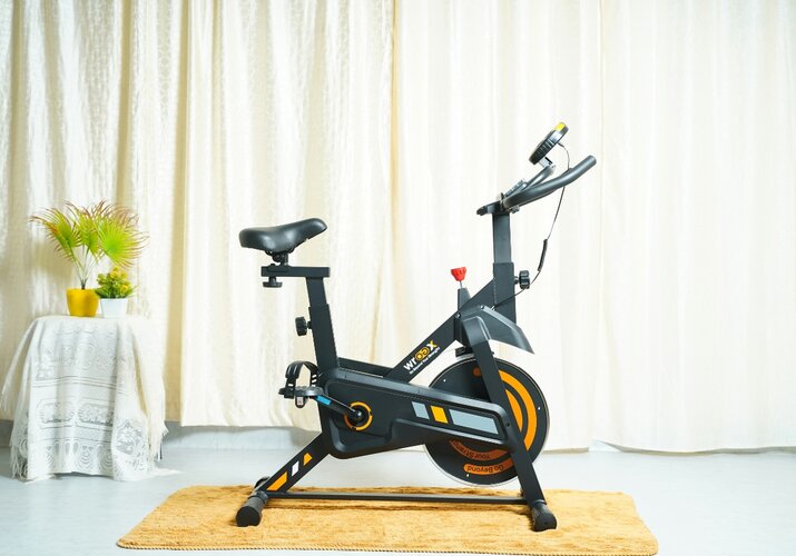 Kúzlo zimnej cyklistiky v teple domova