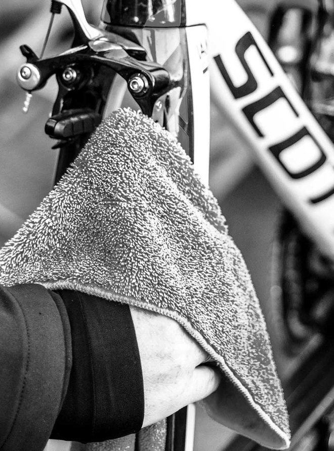POLISHING CLOTH